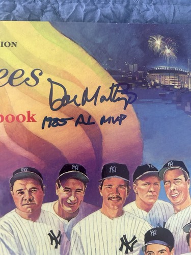 DON MATTINGLY SIGNED AUTO 1985 AL MVP 1986 YANKEES YEARBOOK BASEBALL BECKETT - Picture 2 of 5