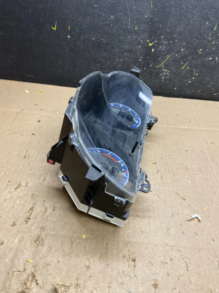 Cuadro de instrumentos velocímetro Toyota Corolla 2014 2015 2016 bisel OEM U4694 DG Foto 3 de 4