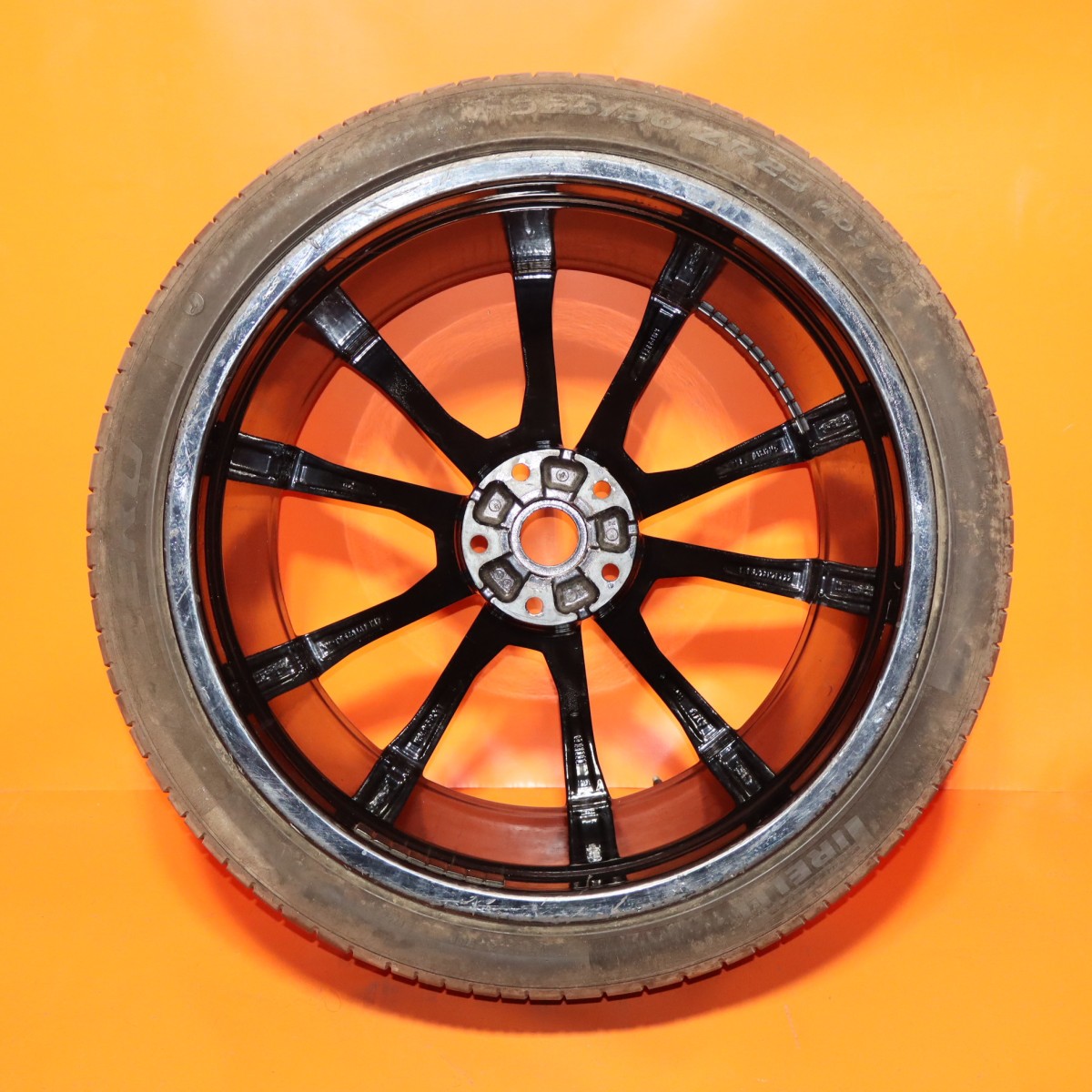 Lamborghini Urus 2019-2022 Rear Wheel
