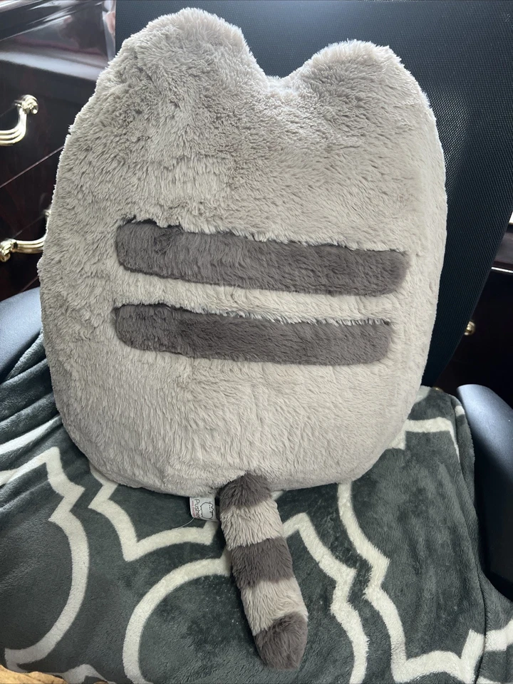 Pusheen Floofsheen Deluxe Soft Fluffy Plush 2019 Large RARE 17" USED - Image 2 of 4