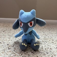 Tomy Pokemon Riolu Small Sitting Table Top Plush Stuffed Animal 7" Blue Gray