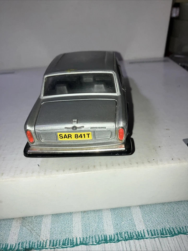 Rolls Royce Silver Shadow Burago 1/24 - Immagine 4 di 4