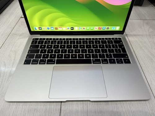 Apple MacBook Air Retina 13.3" 2019 - 128GB SSD 8GB Ram 1.6GHz Core i5 - Silver - 第 17/18 張圖片