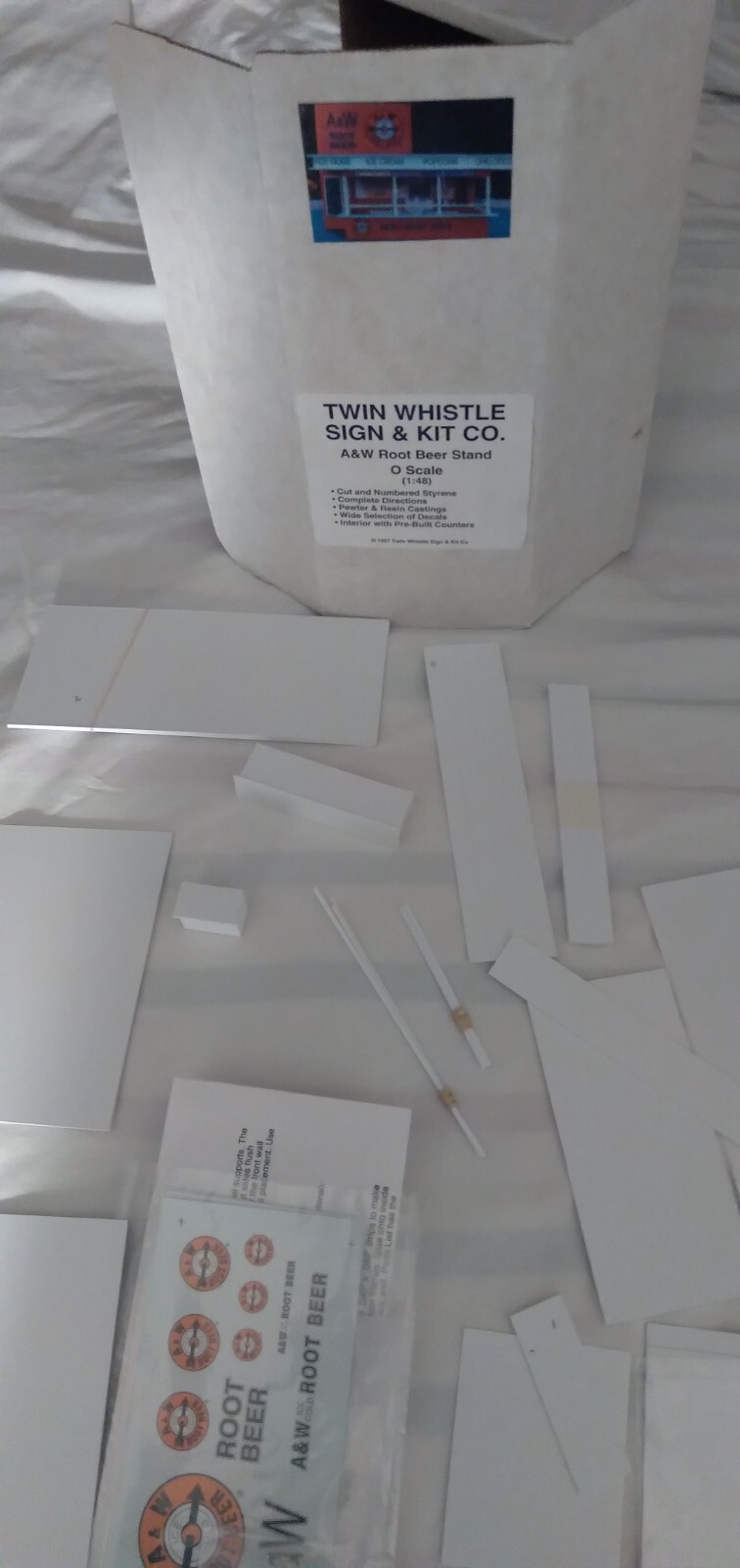 HO 1/48 Scale Twin Whistle Sign & Kit Co. LaserCut A&W Root Beer Stand