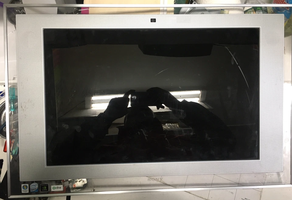 Sony Vaio VGC-LT15E Display Assembly - Image 2 of 2