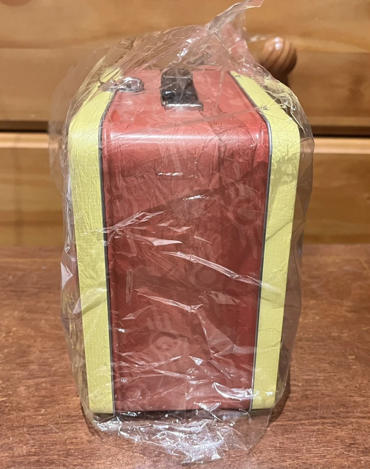 Fallout 76 Tin Tote Replica Lunch Box - Image 2 of 4