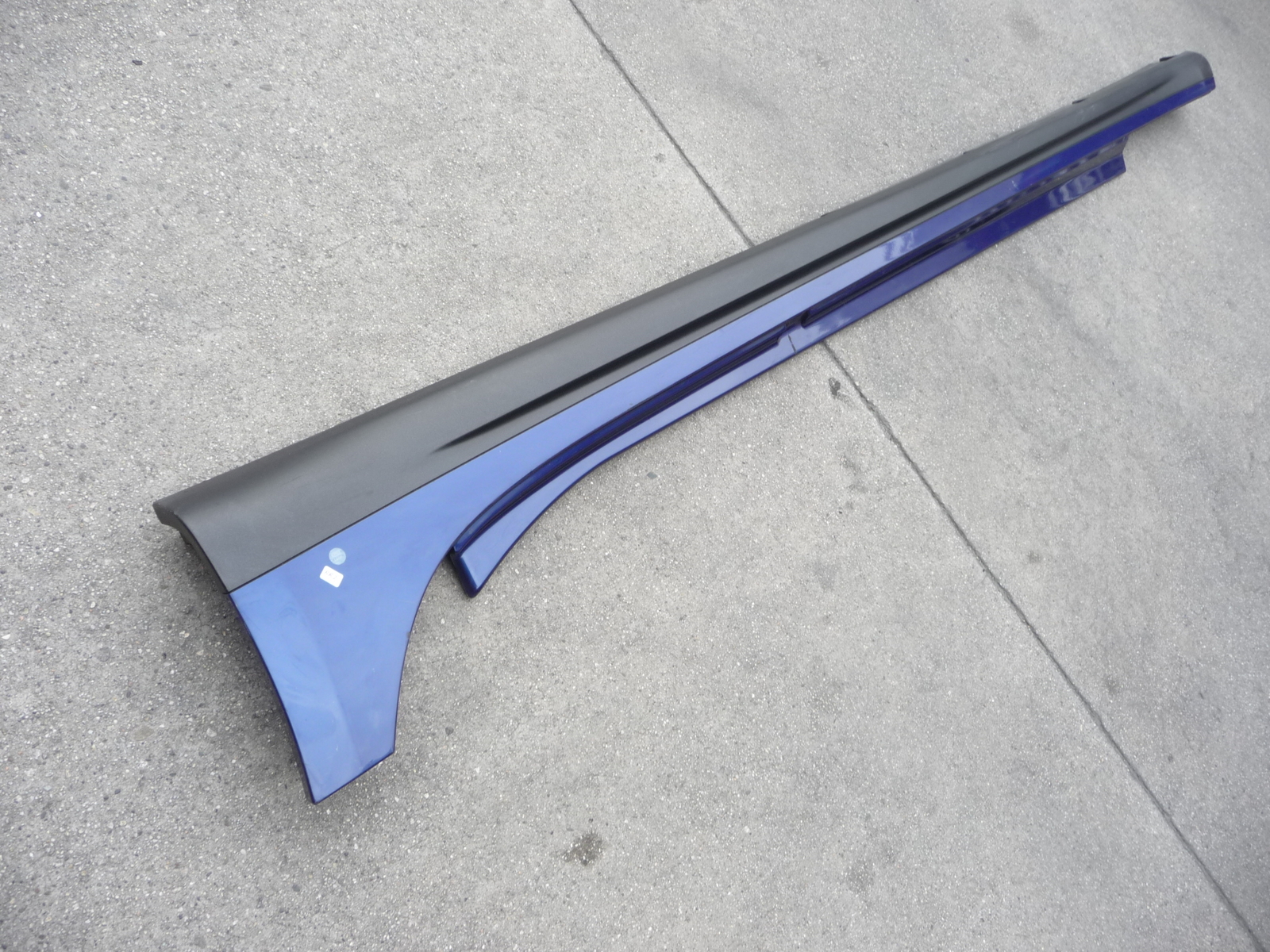 18-20 Maserati Ghibli M157 Left Driver side Skirt Rocker Molding 673002659 OEM