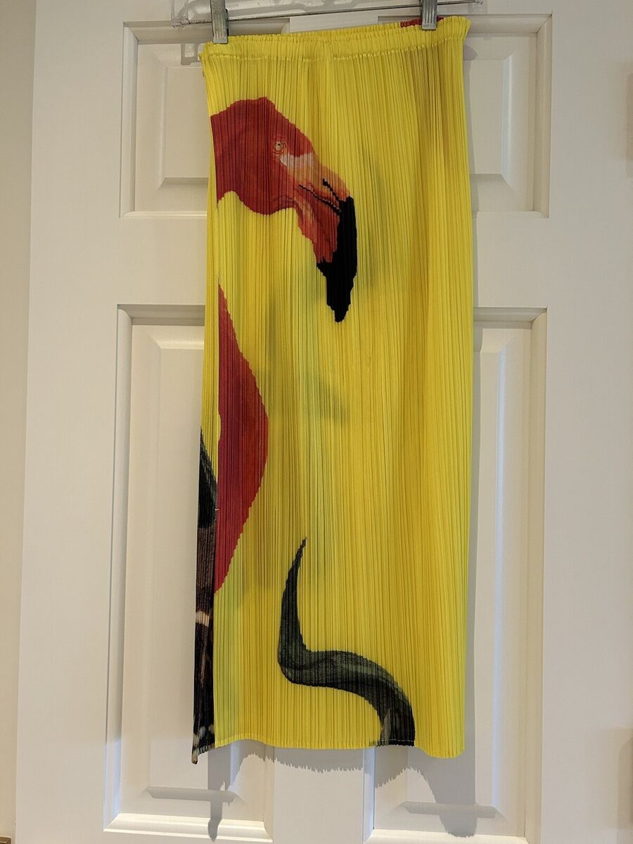 Issey Miyake Vintage(2005) Pleats Please-Yellow Flamingo Issey Miyake Vintage(2005) Pleats Please-Yellow Flamingo