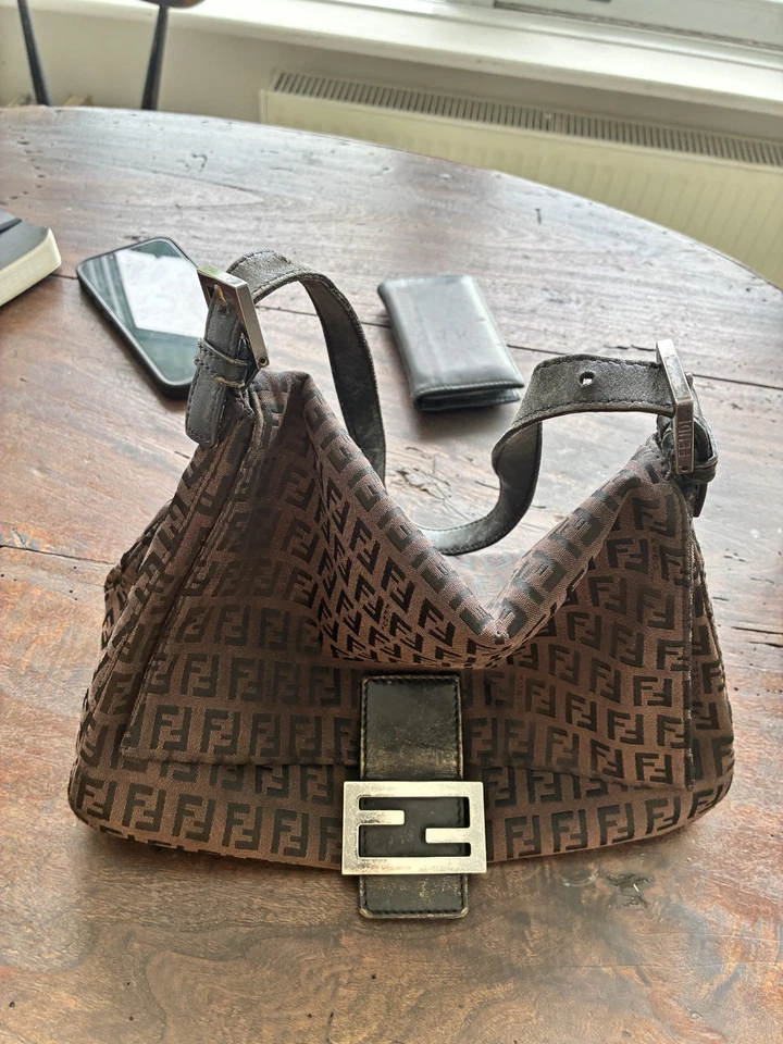 Fendi Mamma Baguette, photo 1 of 5