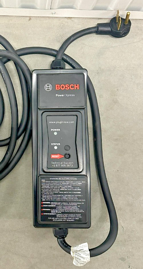 Bosch EV Charger Type 2, 30 amp plug in w/padded carry case