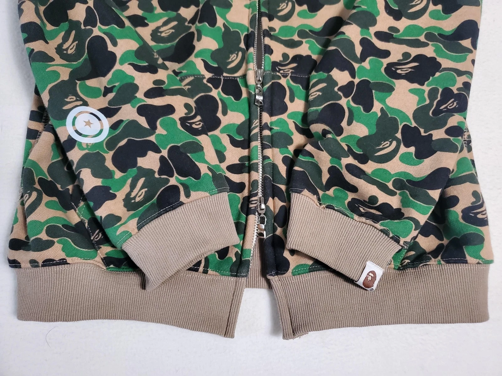 A BATHING APE (BAPE) Felpa con cappuccio uomo A Bathing Ape verde medio mimetico squalo full zip Bape WGM Tiger Japan