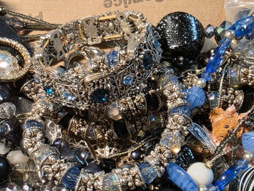 2 Lb Costume Jewelry VTG Modern Craft Junk Lot Wearable Untested Lot 19