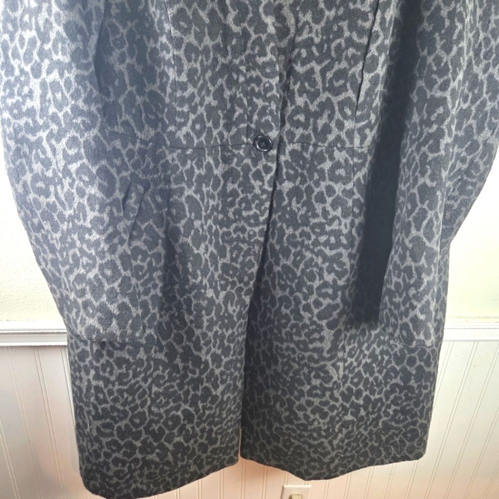 Women's Torrid Plus Size Black Grey Leopard One Button Print Coat Size 4X image 6