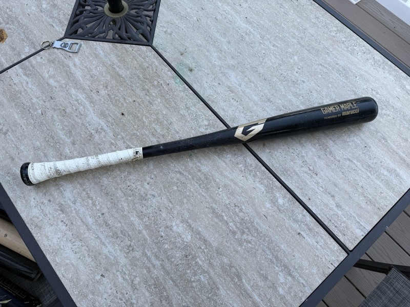 Marucci Gamer Maple 32in Wood Bat 2 5/8" Balanced Cupped End Black/Gold