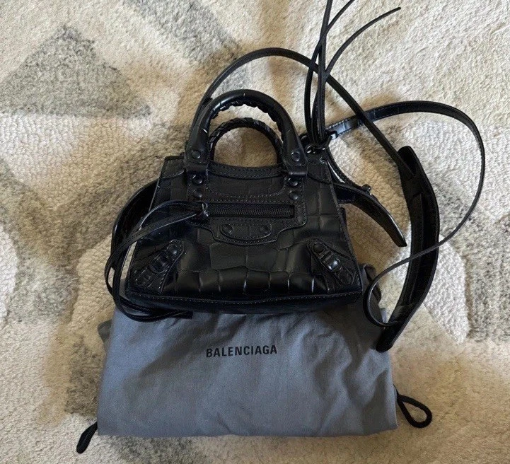ショルダーバッグ Balenciaga The City Shoulder Bag Black Le City leather shoulder bag in black - Balenciaga | Mytheresa