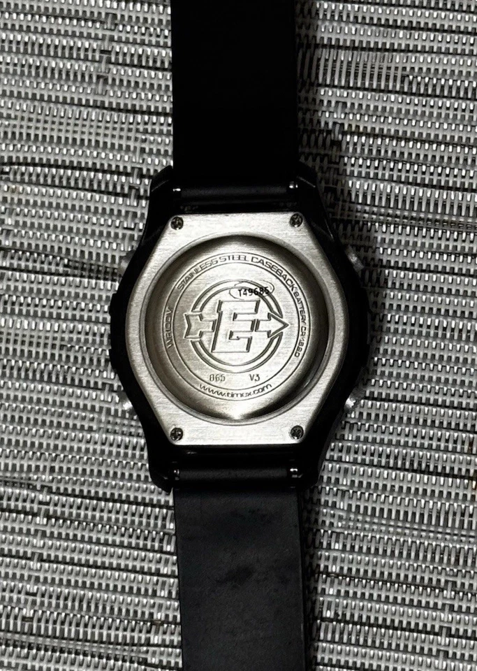 Reloj brújula digital Timex Expedition - Indiglo, WR 100M - probado Foto 4 de 4