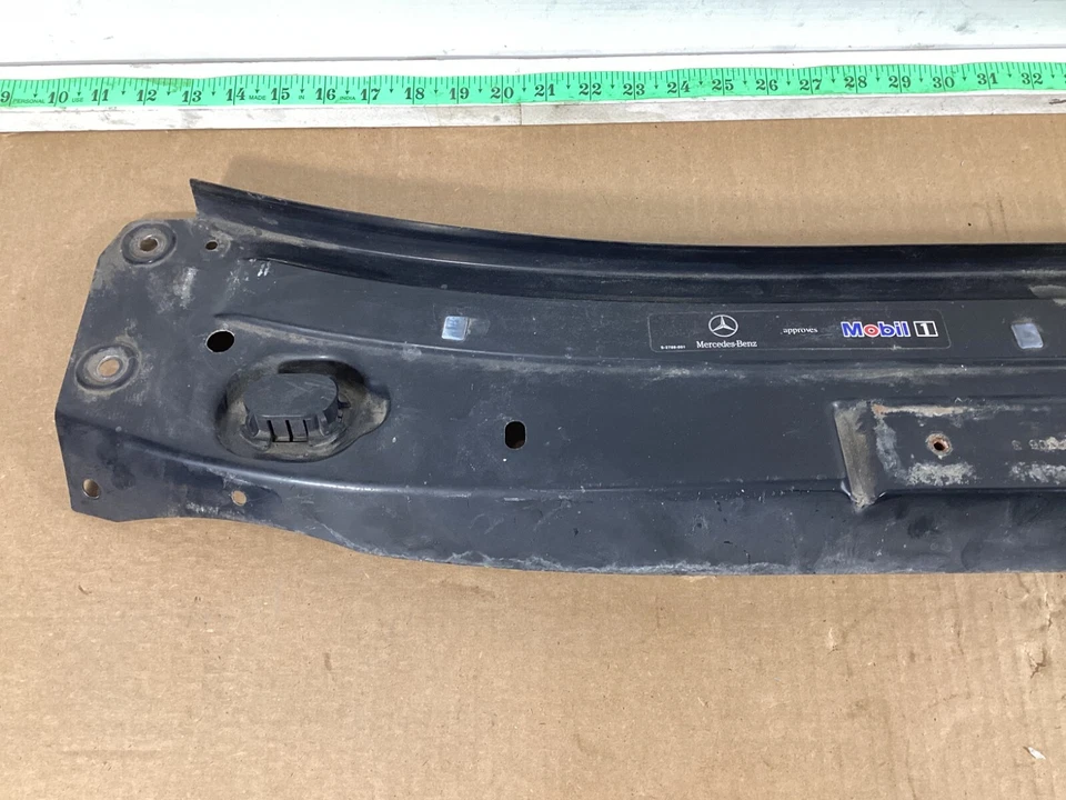 Barra de soporte de amarre de soporte de radiador superior delantero Mercedes-Benz GL450 2008-2012 FABRICANTE DE EQUIPOS ORIGINALES. Foto 2 de 4