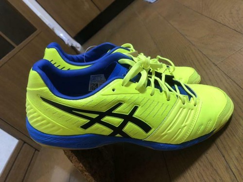 custom futsal shoes