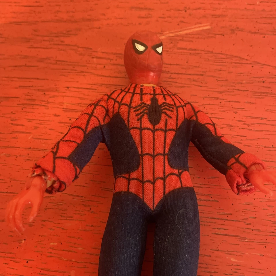 Vintage Mego 1974 Spider-Man + 1973 Spider-Man Bend Em / Good Condition/ Loose - Imagem 2 de 4