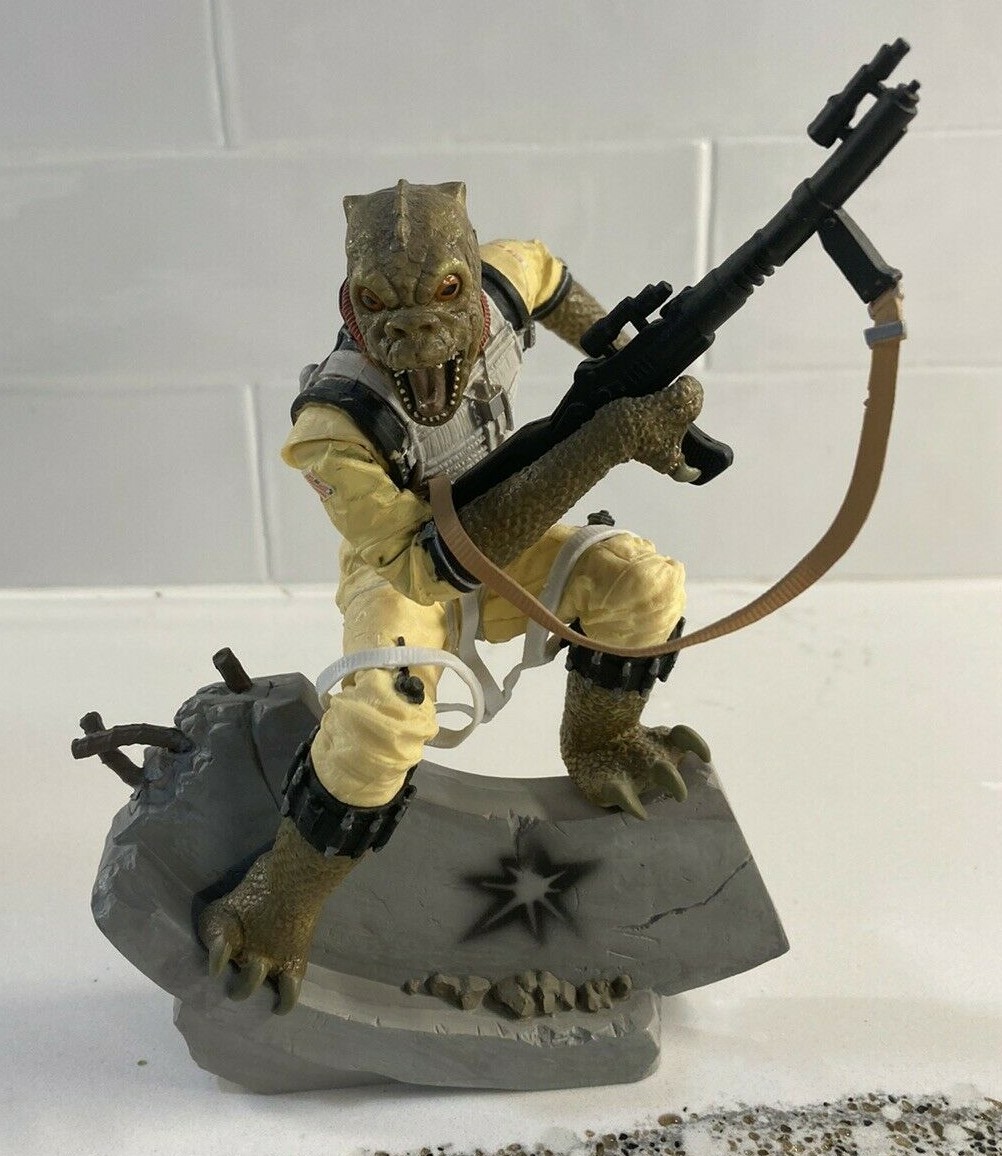スターウォーズ　UNLEASHED BOSSK Star Wars Unleashed Action Figure Bossk - Retroversetoys