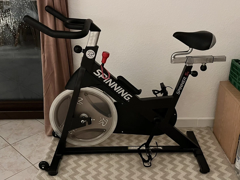 Heimtrainer Fahrrad