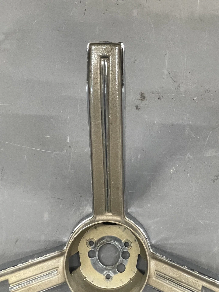 Chevy Camaro Impala SS 1967 Deluxe volante bocina botón anillo central 67 OE Foto 2 de 4