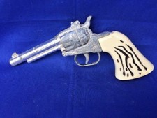 Vintage Leslie Henry Wild Bill Hickock Cap Gun Pistol White Deer Horn Grip    J8