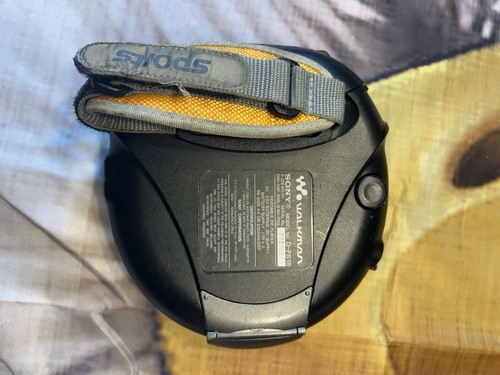 Sony Walkman Sports D-FS18 Yellow CD AM/FM Radio Tested Works - Picture 2 of 3