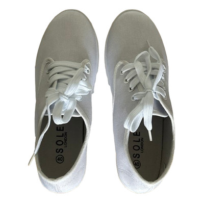 Sole London Damen Canvas Sneaker weiß Größe UK 7 EU 40 flach Plimsole Schnürung.