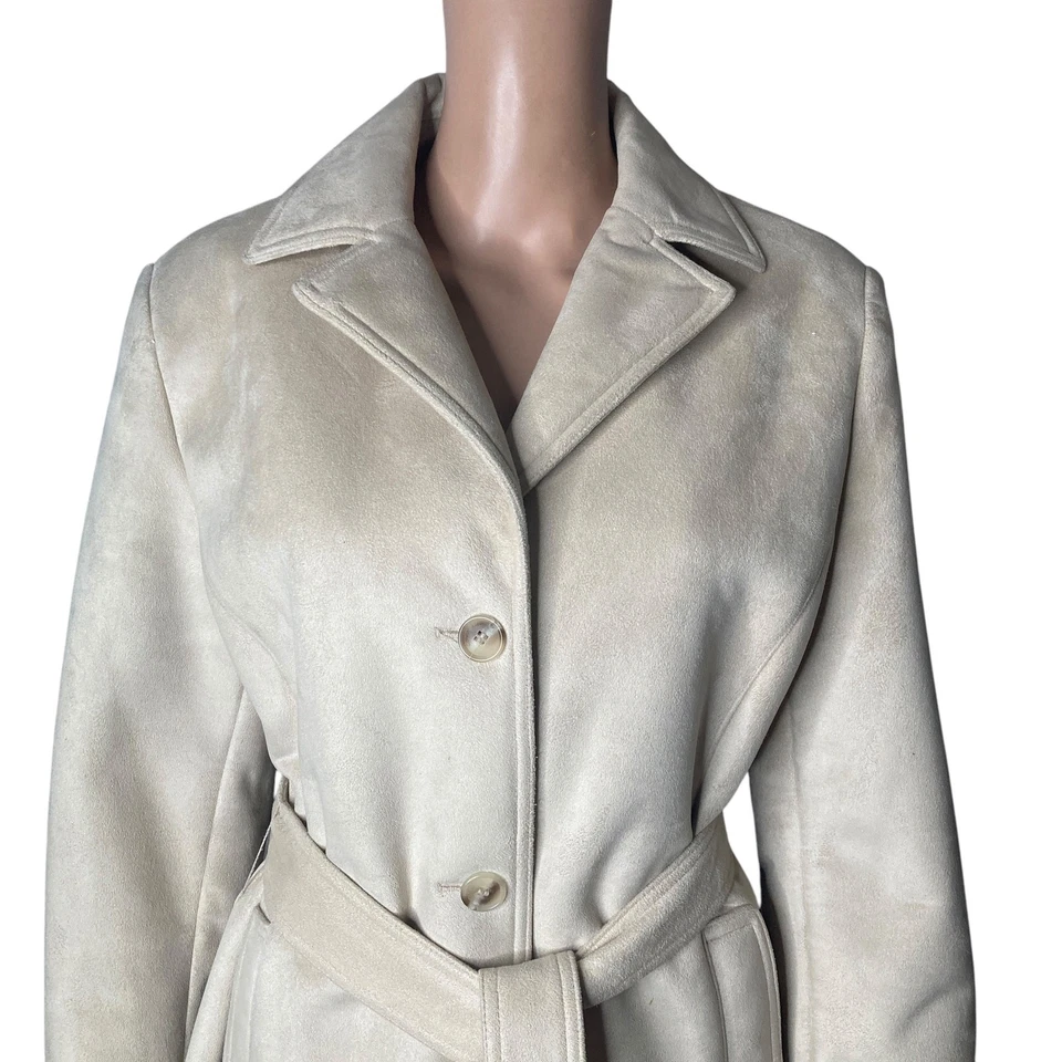 Abrigo Calvin Klein Pea imitación gamuza para mujer grande beige botón delantero  Foto 3 de 4