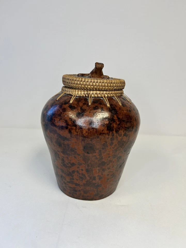 Rinjan Pottery Handcrafted Decorative Pot With Frog Lid Hand Tied Rattan F882 - Image 2 of 4