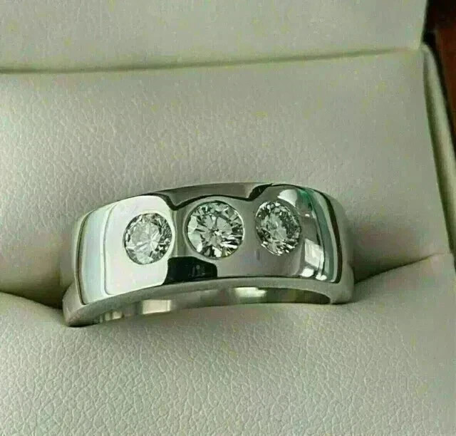 Alianza de boda de diamantes redondos creados en laboratorio de 2,80 quilates enchapada en oro blanco de 14 quilates para hombre