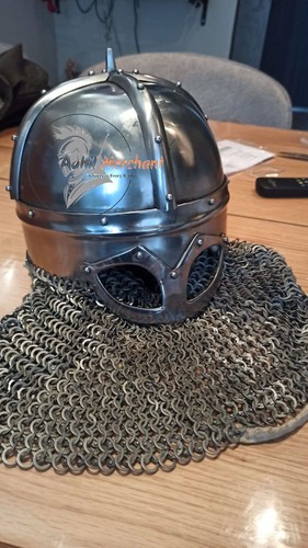 Fragmento de casco vikingo Tjele fragmento de hierro y bronce casco vikingo - Imagen 1 de 6