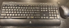 Logitech MK520 Wireless Keyboard and Mouse Bundle