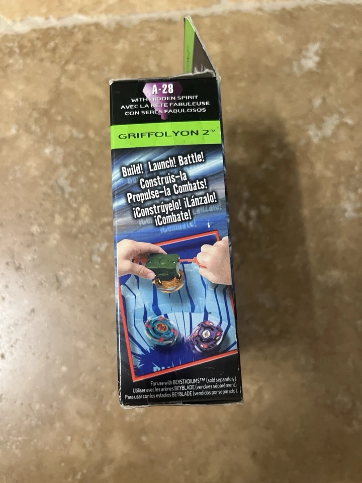 Hasbro Beyblade V-Force Griffolyon 2 A-28 2002 figura de dragón espíritu oculto NUEVO Foto 4 de 4