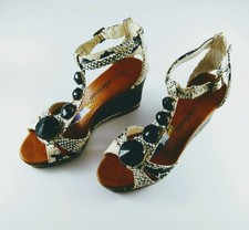 riviana feather wedge