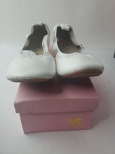YOSI SAMRA Girls Ballerina White Flat Close Toe Size 4Y.