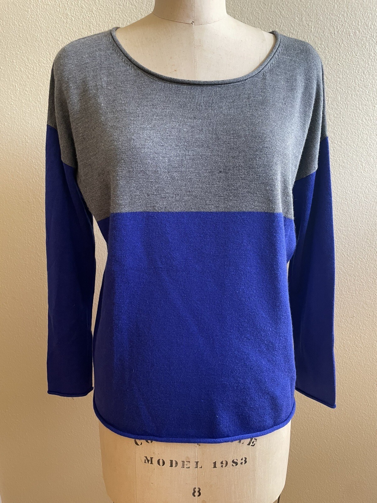 Splendid Cashmere Sweater Gray Blue Sweater sz Large EUC