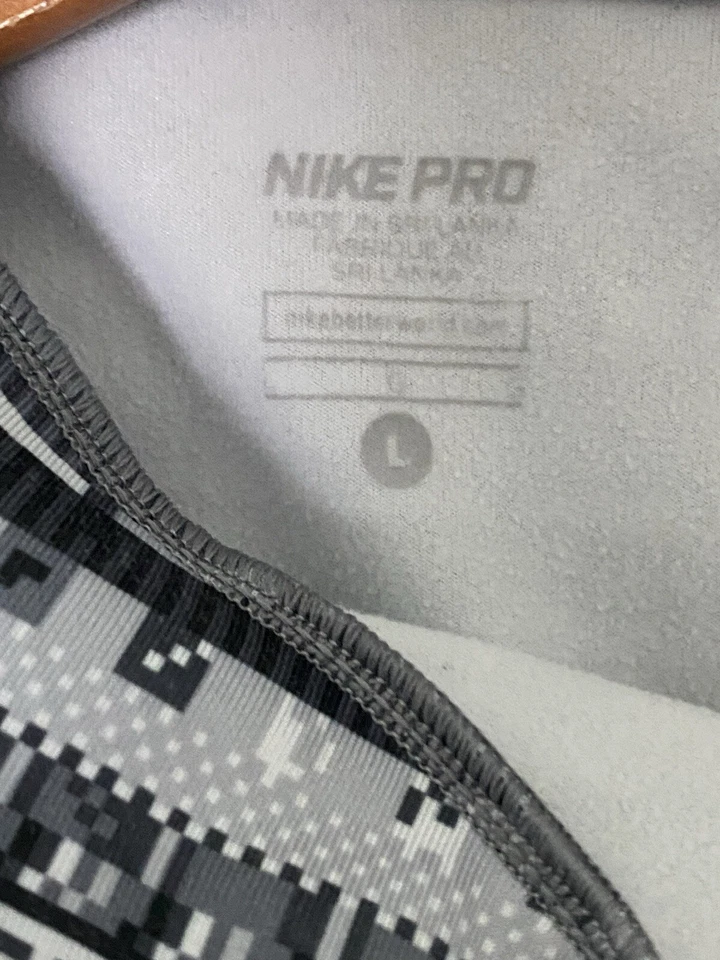 Nike Pro Hyperwarm Flash Pixel Striped Mid layer Shirt 678673-065 Girls Large L - Image 4 of 4