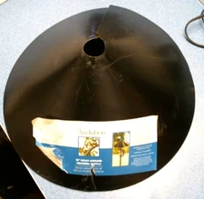 Audubon 18" Wrap-Around Squirrel Baffle **DENTED & SCRATCHED* (30228)FS