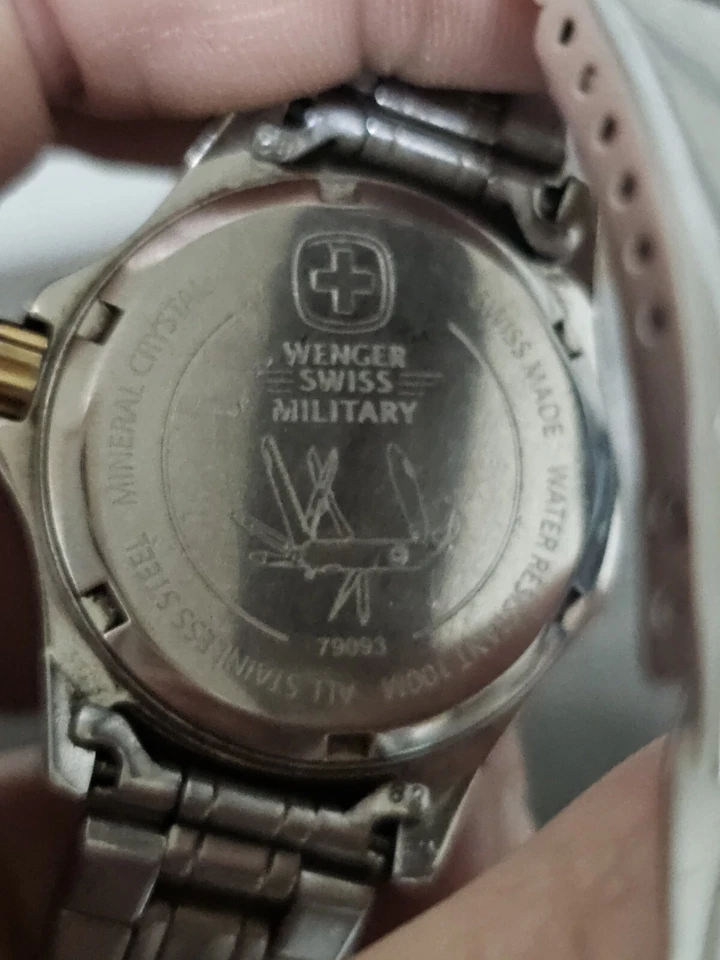Reloj Militar Suizo Wenger 79093 Moderno Acero Inoxidable BA Foto 2 de 2