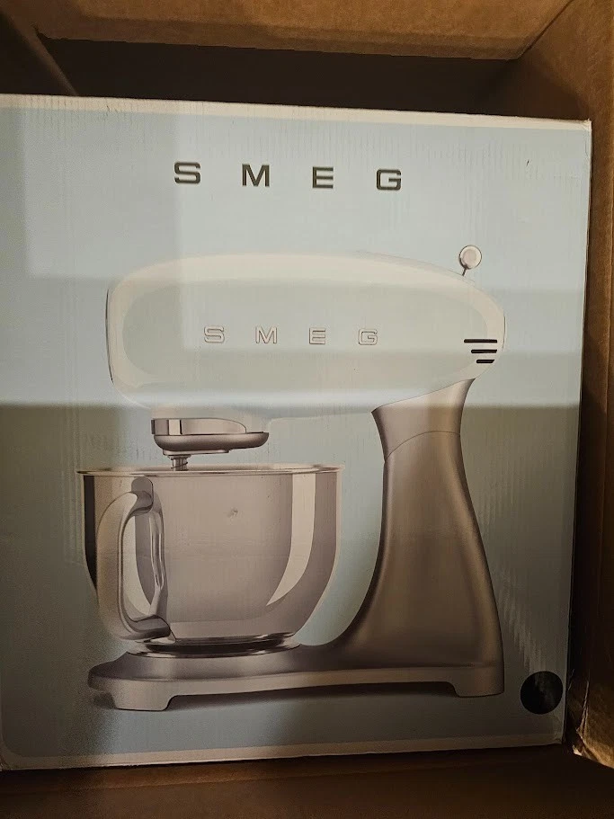 Smeg 50's Retro Stand Mixer (Black) - Image 3 of 4