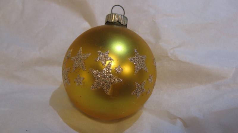 Vintage Christmas Shiny Brite Gold Glass Mica Stars Stencil Ornament