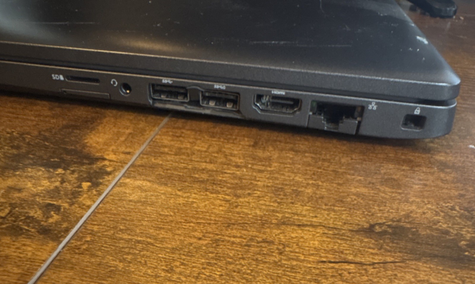 Dell Latitude 5400, 14-Inch Laptop, with Intel Core i7 8th Gen., Windows 10 Pro