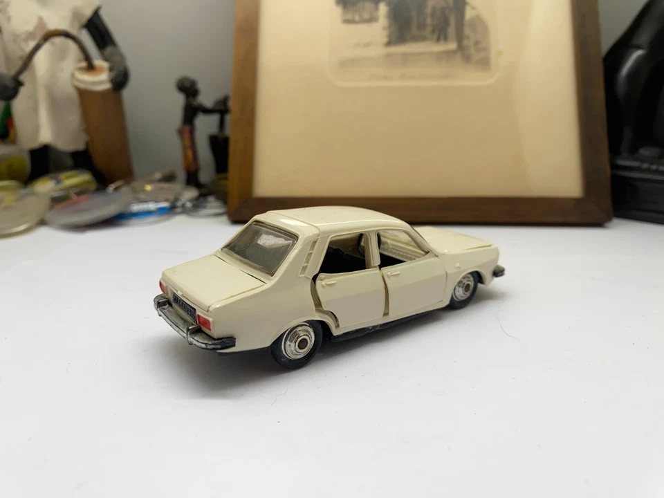 ANCIENNE NOREV PLASTIQUE RENAULT 12 N°140   ECH 1/43 EME - Photo 3/4