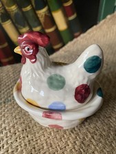 Emma Bridgewater ~ Anfang 2006 ~ gepunktet ~ Henne auf Nest Coddler ~