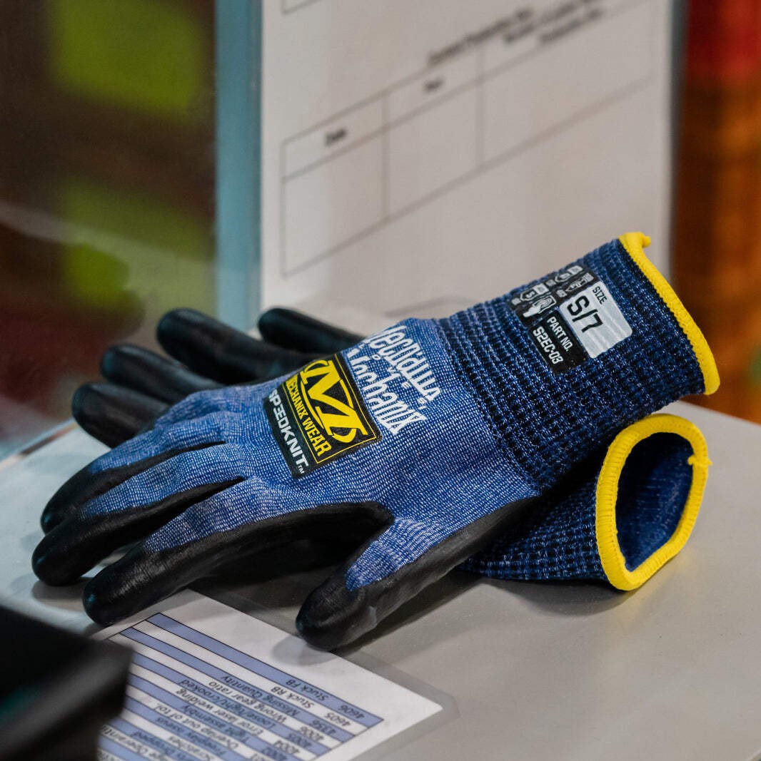 Mechanix Wear SpeedKnit Safety Work Glove - Cut Resistant Level 7 - Touchscreen
