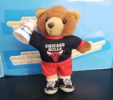  VINTAGE 2000s NBA CHICAGO BULLS 11" FAN BEAR Play by Play plush teddy Grt Cond