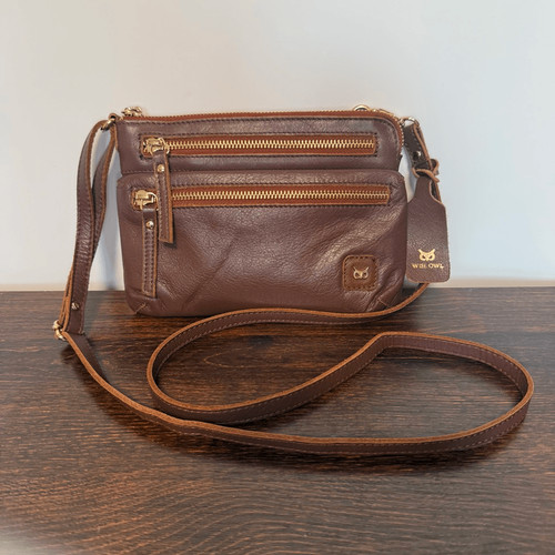 Wise Owl Women’s crossbody brown leather purse 8.5x6”