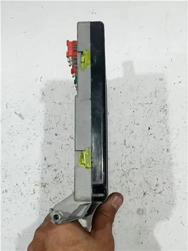 CAJA FUSIBLES CENTRALINA MOTORE / 25901 PER PEUGEOT 205 II 20A/C 1.4 - Immagine 3 di 4